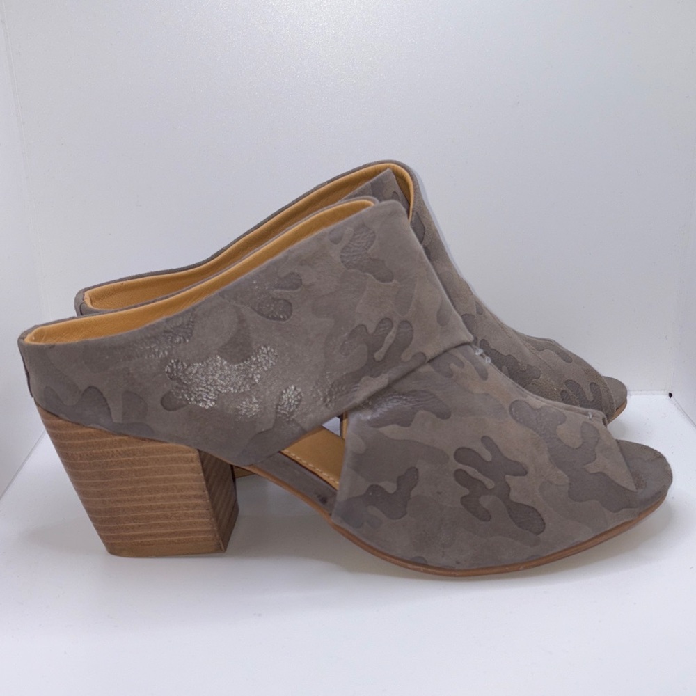 Slayte Footwear Miranda Bootie Leather Camo Peep Toe Block Heel Gray Neutral 8.5